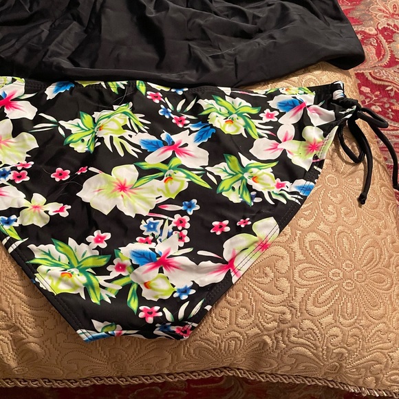 Tankini bathing suit - Picture 4 of 11